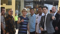 Australia's FM visits