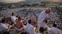 Muslims at haj gather