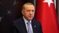 Erdoğan using Turkish