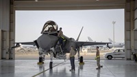 Kushner backs F-35