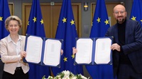 EU leaders sign Brexit