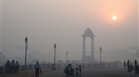 India’s capital awakes