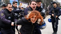Europe Presses Turkey