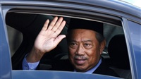 Malaysian PM quits